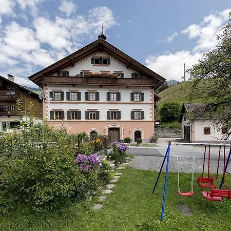 Gaestehaus Hoegerhof 布里克森谷地霍普夫加尔滕