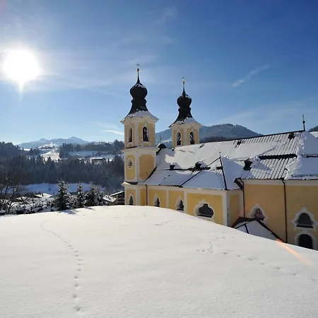 Gaestehaus Hoegerhof בית אירוח הופגרטן אים בריקסנטל