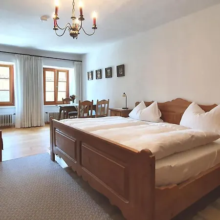 Gaestehaus Hoegerhof ホームステイ